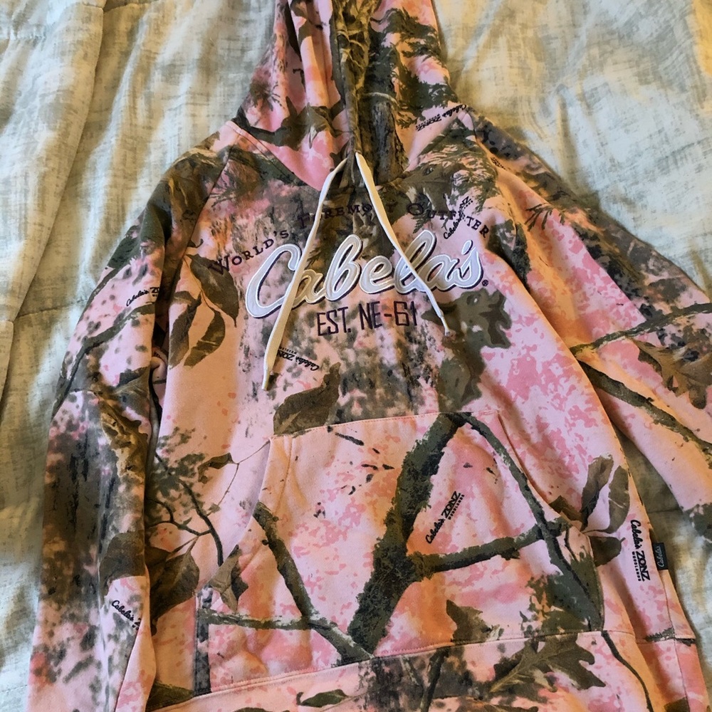 Cabelas sweatshirt
